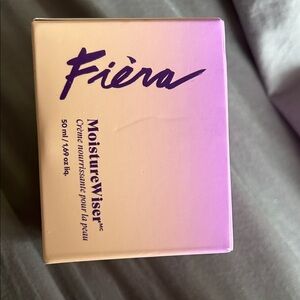 MoistureWiser Hydrating Primer - Pink